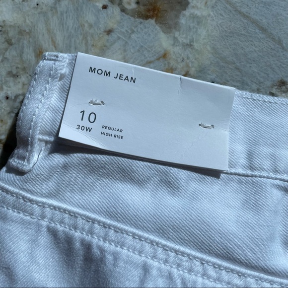 AMERICAN EAGLE, White, Distressed “Mom Jeans”, SZ 10 - Picture 6 of 7